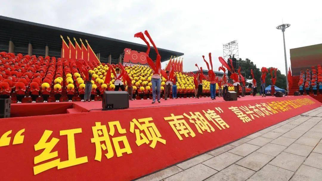 逃离快乐小镇